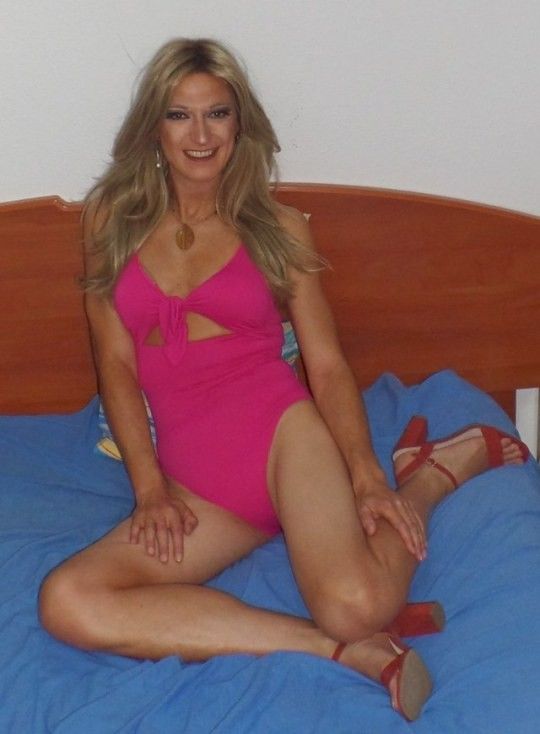 Sexy shemale in swimsuit
