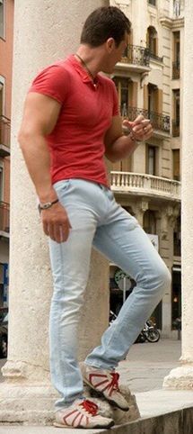 If that goes off, it's gonna bring down the loggia.