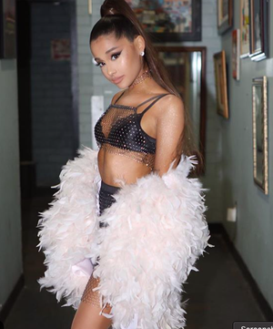 stunning ariana