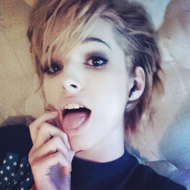 trap selfie