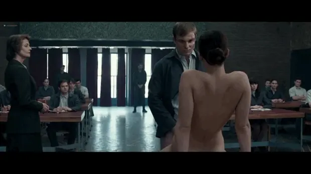 Some guy was told by Jennifer Lawrence to ready himself for the best public fucking
