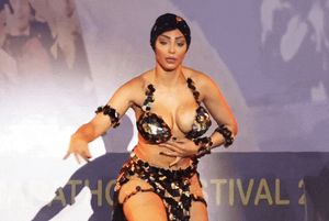 Bellydancer Sahr Samara