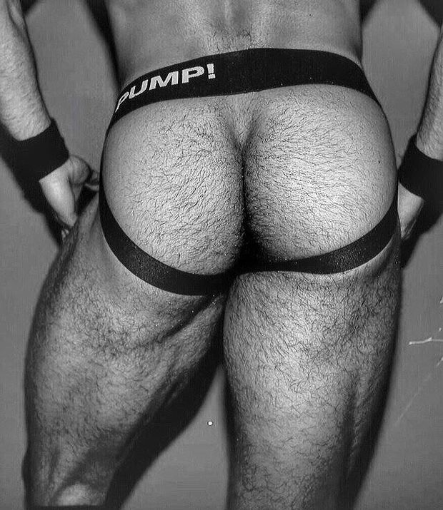 Fabulous hairy ass!