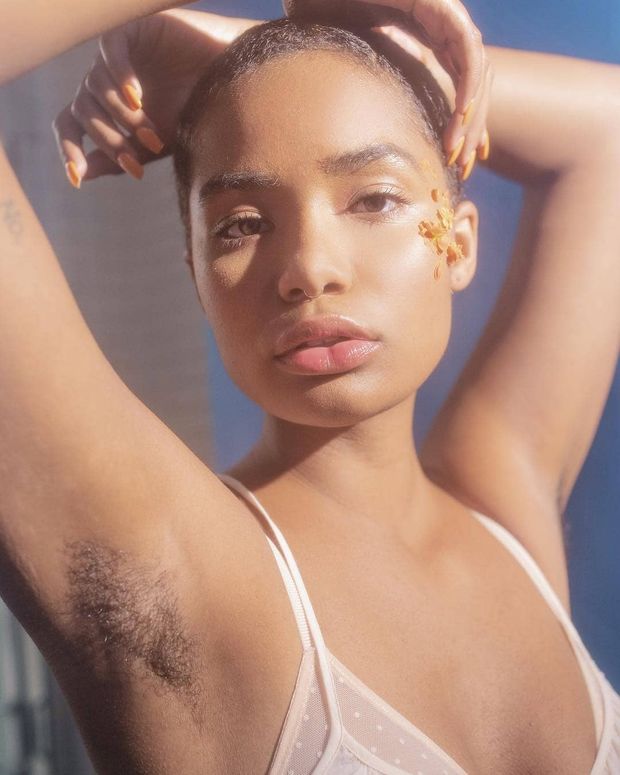 ebony hairy pits