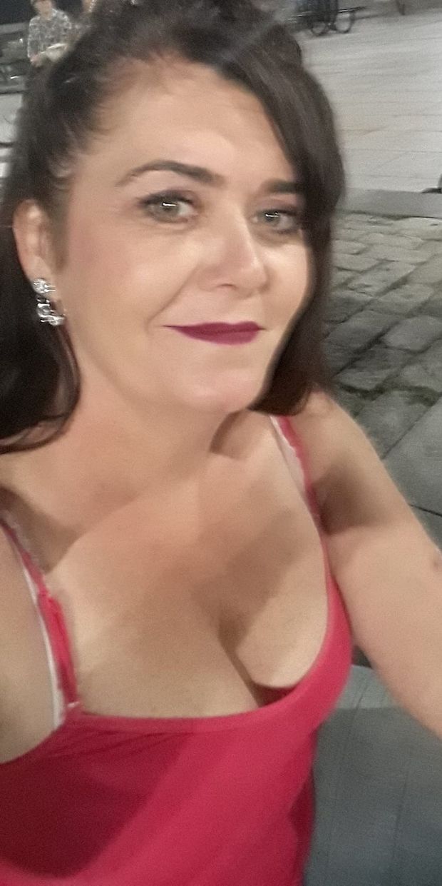 Gorgeous MILF in Public