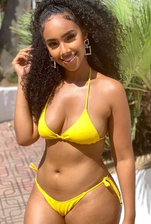 Gorgeous ebony woman