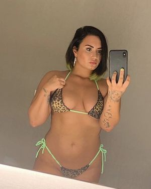 Demi about to find her self some grade A sausage