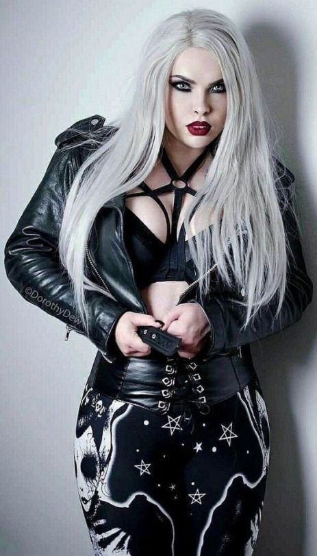 Goth bimbo chick