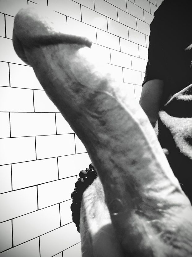 Can't lie.. My Cock looks damn good here, Big and Hard as Hell. Damn