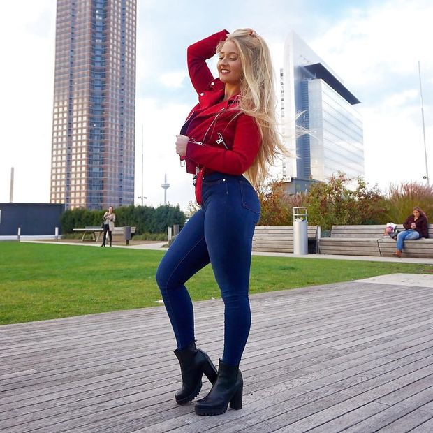 Tammi Tilgner in jeans