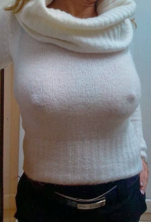 white turtleneck jersey pokies