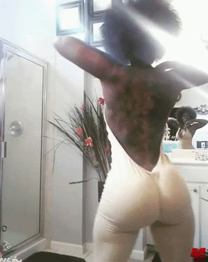 Jiggle ass in spandex