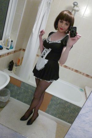 Maid tranny waiting for orders
