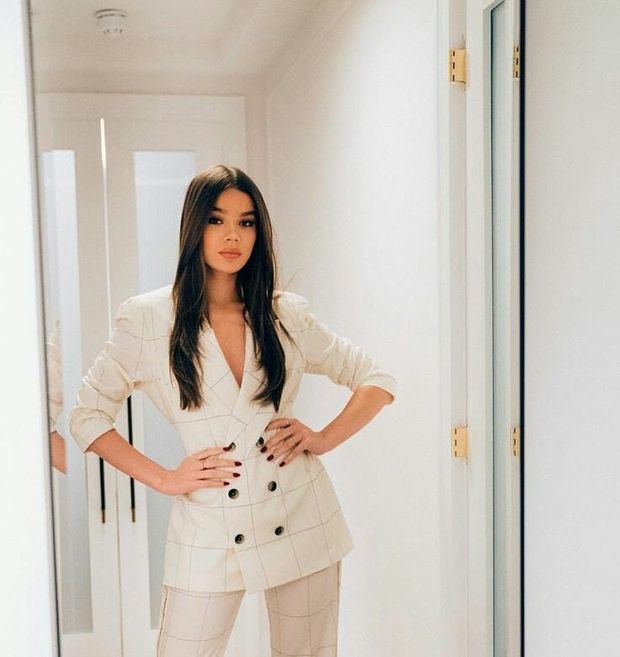 Hailee Steinfeld Business Suit