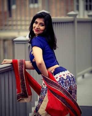 desi bitch in traditional wear