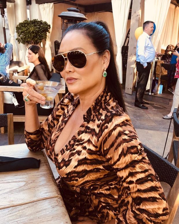 TIA CARRERE