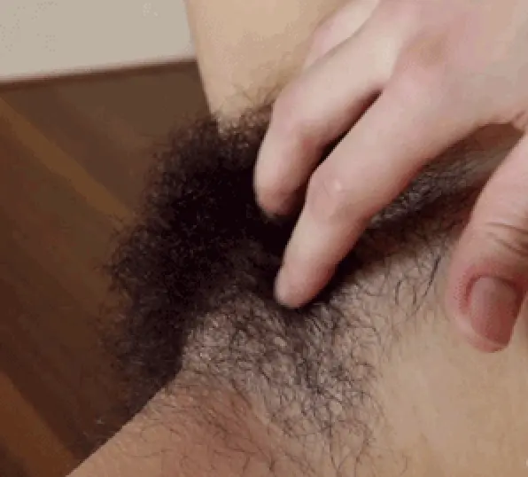 Hairy pussies retain better odors, smell & taste her