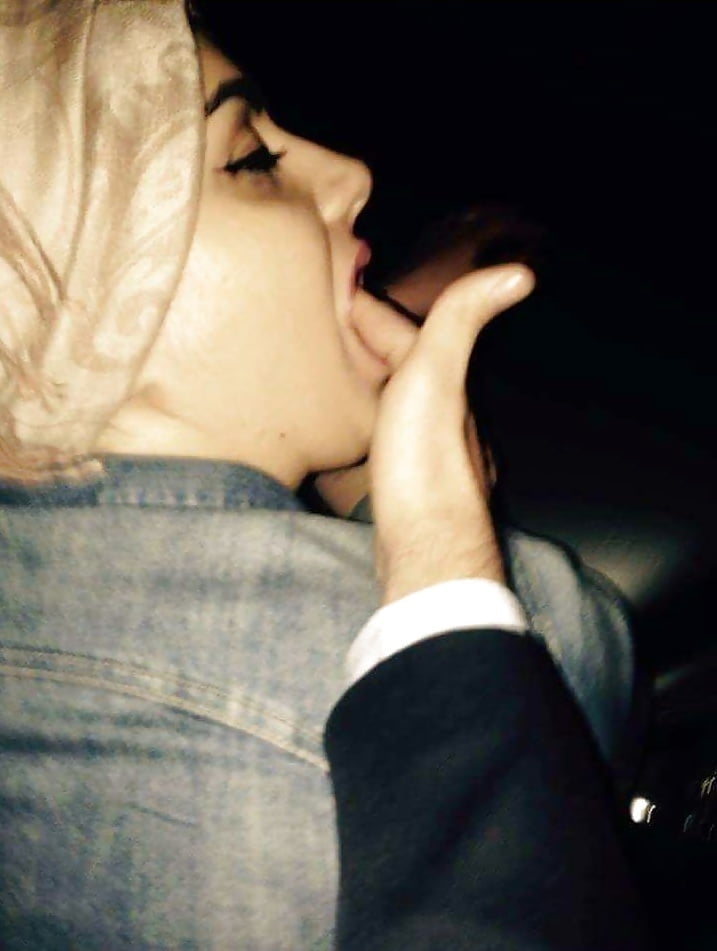 thats how mush a hijabi whore loves taking it from behind :P
