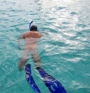 nude snorkelling