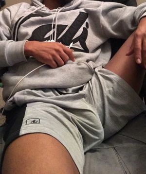 now that's a sexy bulge