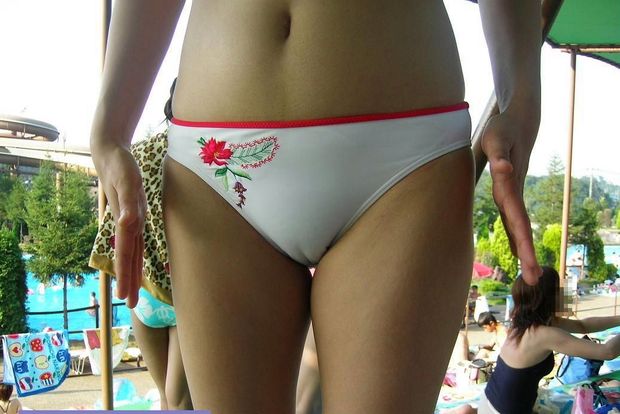 Bikini cameltoe