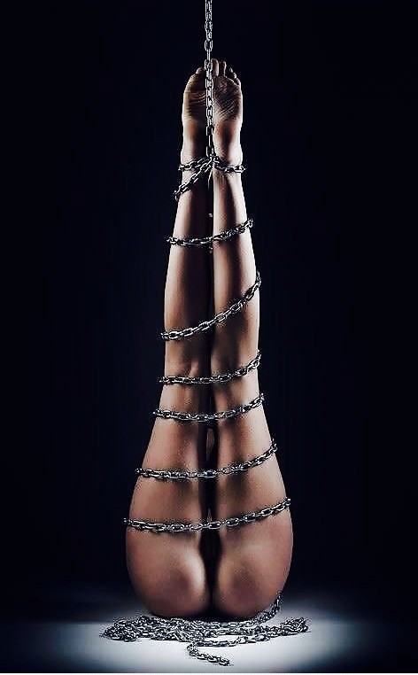 Babe in bondage chained up