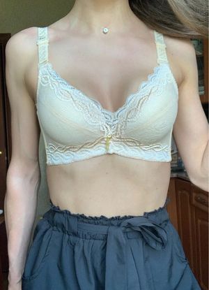 Cute aliexpress chick made a really nice review photo