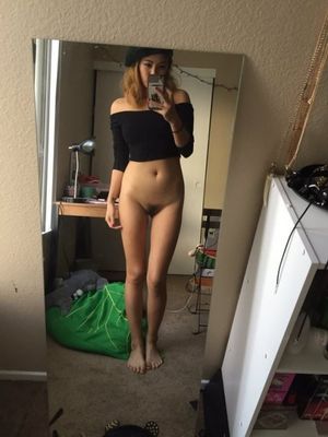beret and bottomless