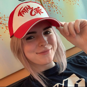 Ella Hollywood - very beautiful