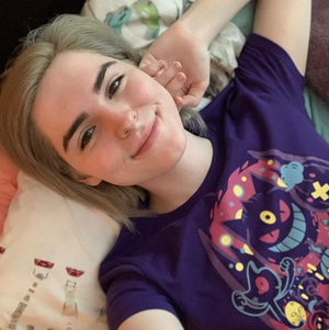 Ella Hollywood - very beautiful