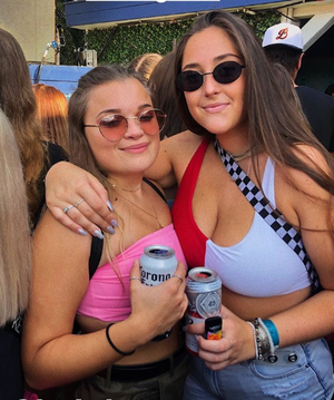 She can help but to fuck her friends' boyfriends