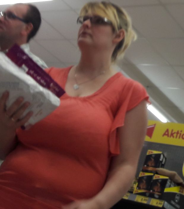 shopping big tit