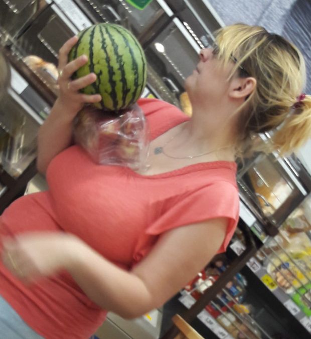 shopping big tit