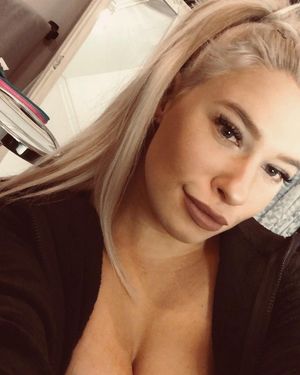 Her dream is to become a bimbo