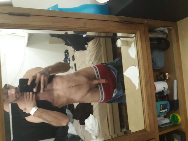 Me showin off my dick
