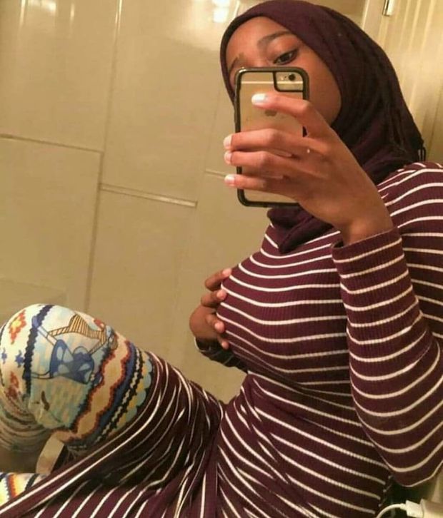 mmm so hot how this muslim whore squize her tits