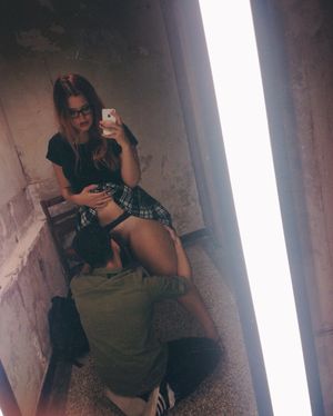 Selfie while getting her pussy eaten 2