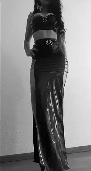 Slutty latex skirt allows for easy access