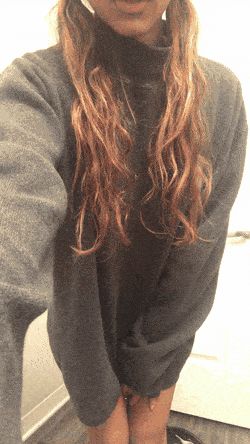 Teen with great body under her sweater revealing the goodies