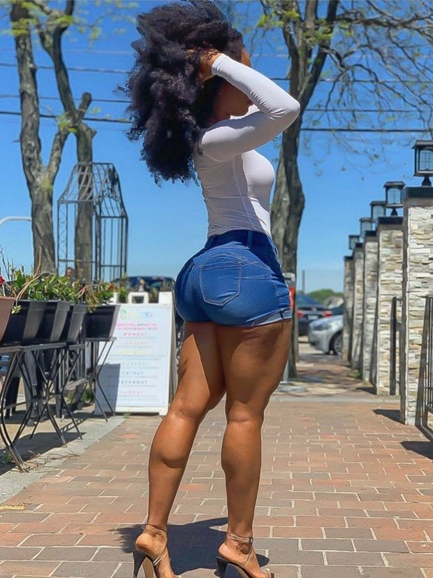 Booty Shorts Strong Legs Thickness
