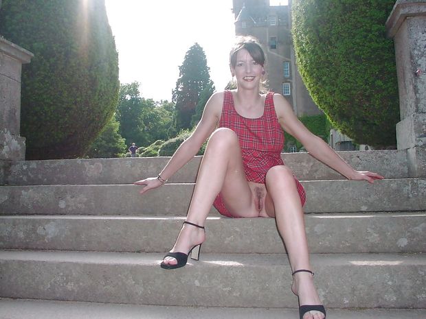milf flashing pussy