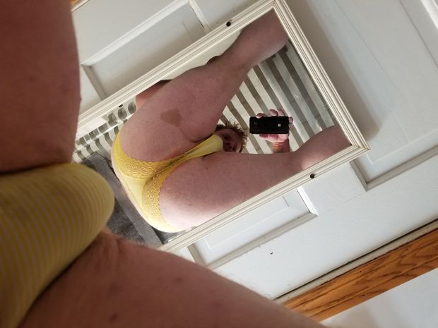 My yellow thong❤