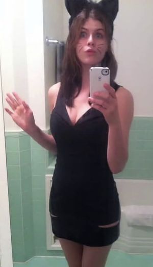 Raise your hand if your kitty’s in heat and you need to be bred?!