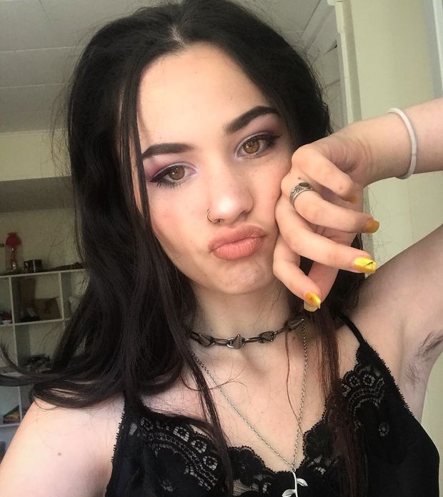 hairy armpits