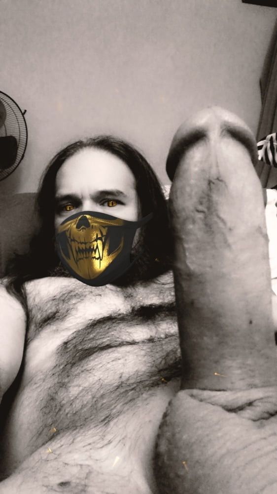 Big dick bandit looking to bust open that pussy like a vault