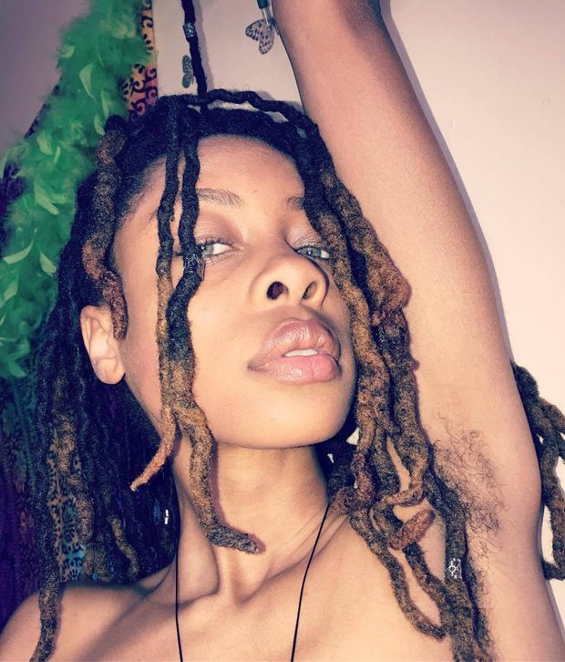 ebony hairy puts