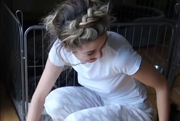 Zoella's nipple poking out