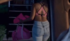 Nicki Minaj has the fattest tightest ass in those jeans