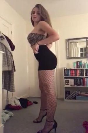 teen babe stripping and asshole fingering vid