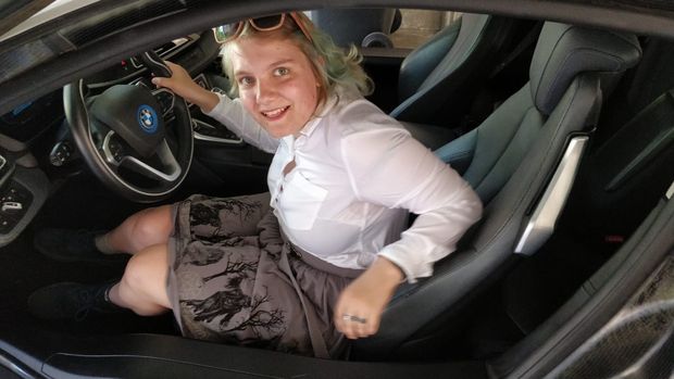 Blonde Babe With Big Tits In a Car